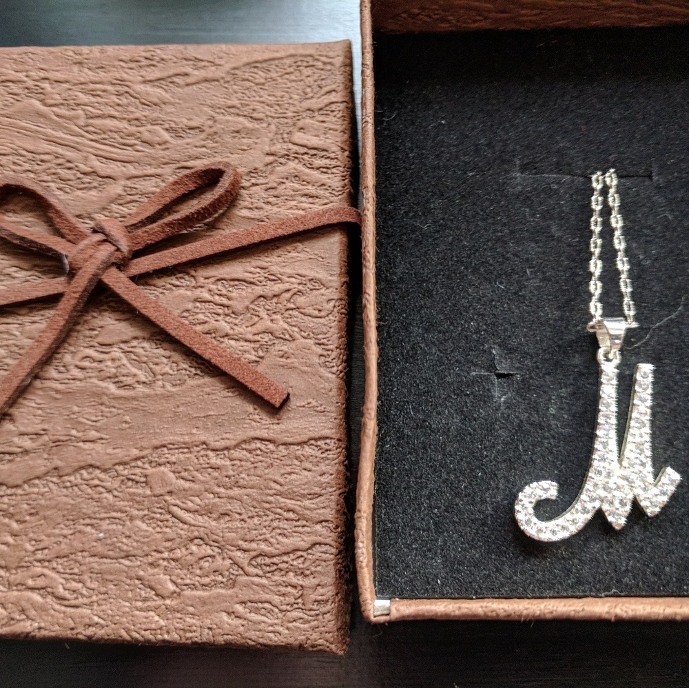 Necklace script M
